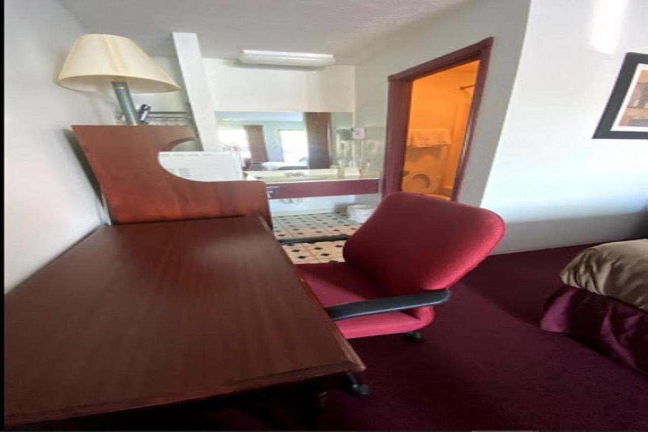 Royal Inn Albany Екстер'єр фото