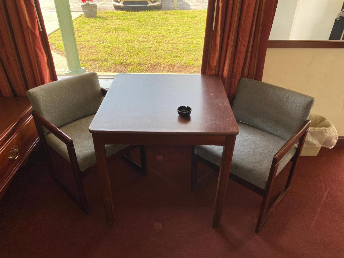 Royal Inn Albany Екстер'єр фото