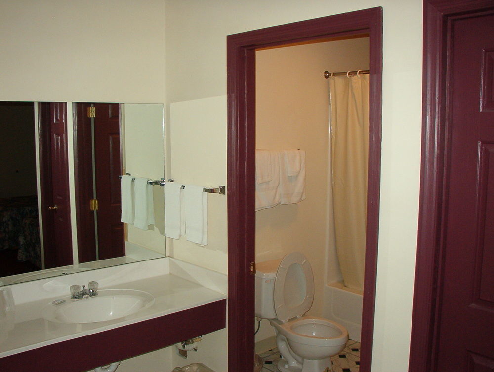 Royal Inn Albany Екстер'єр фото